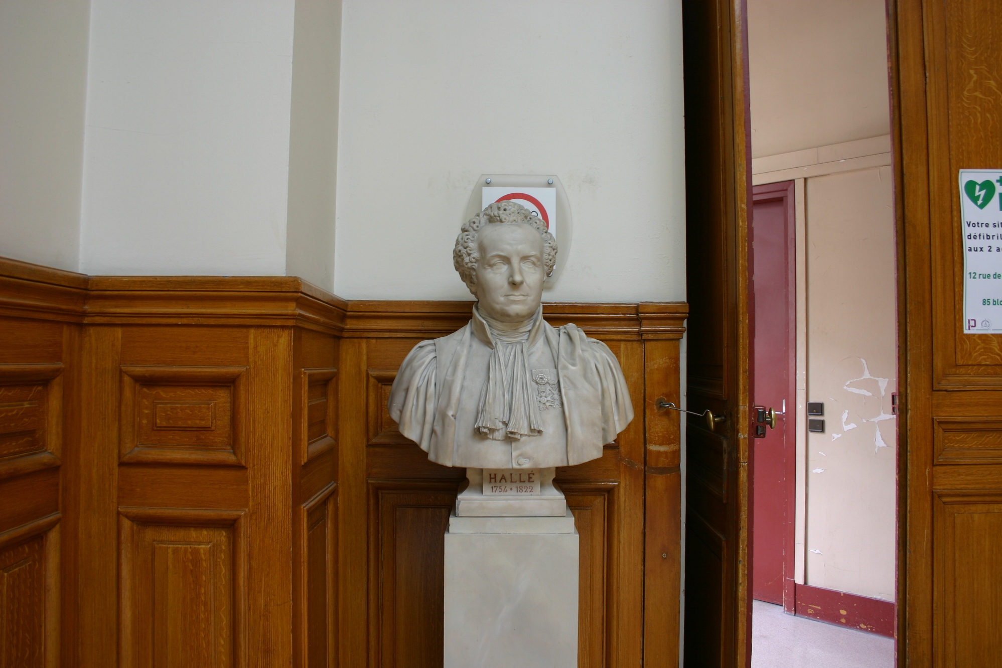 Jean Noël Hallé's bust, Université Paris Descartes, Paris (109).JPG